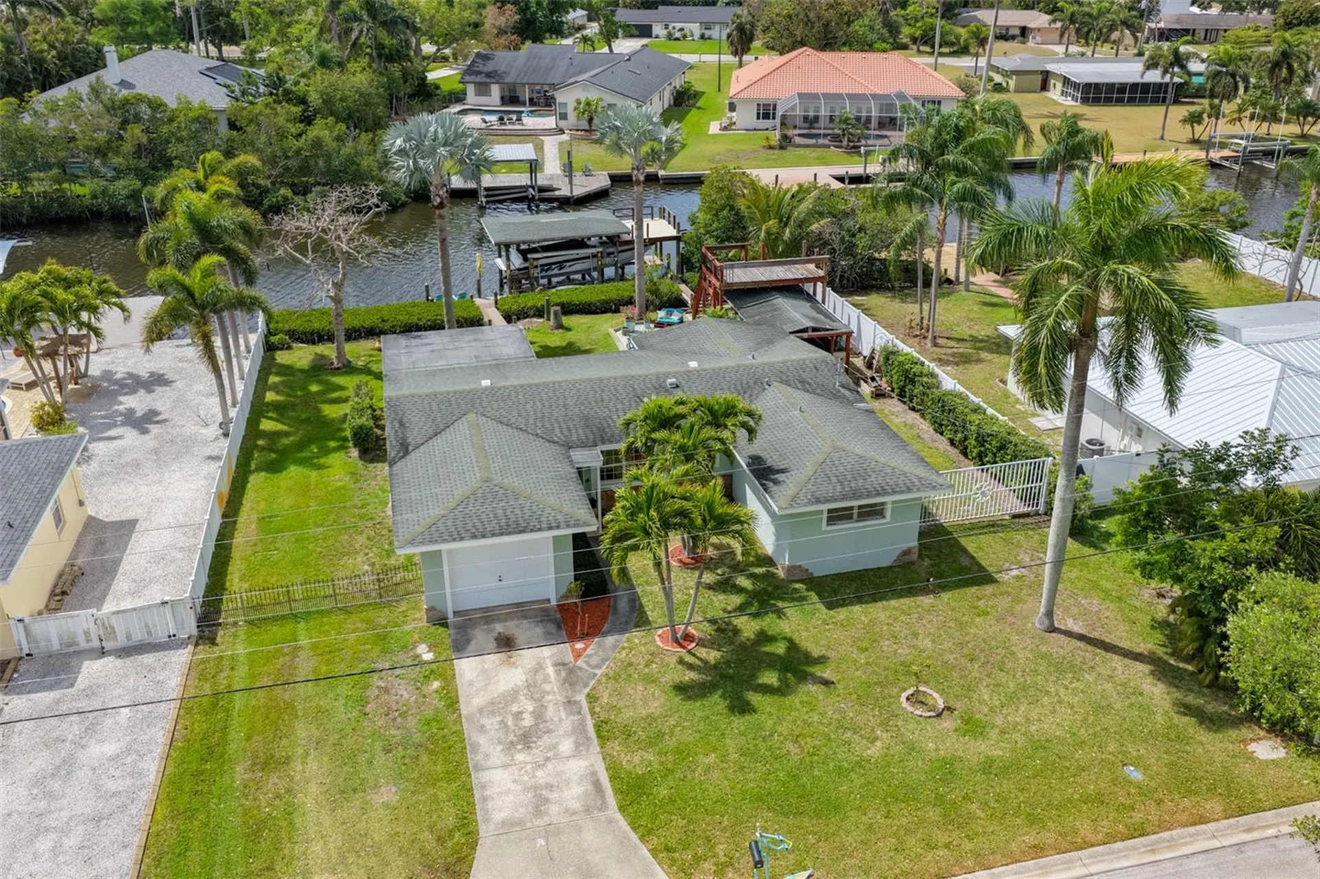6907 9th Avenue NW Bradenton FL 34209