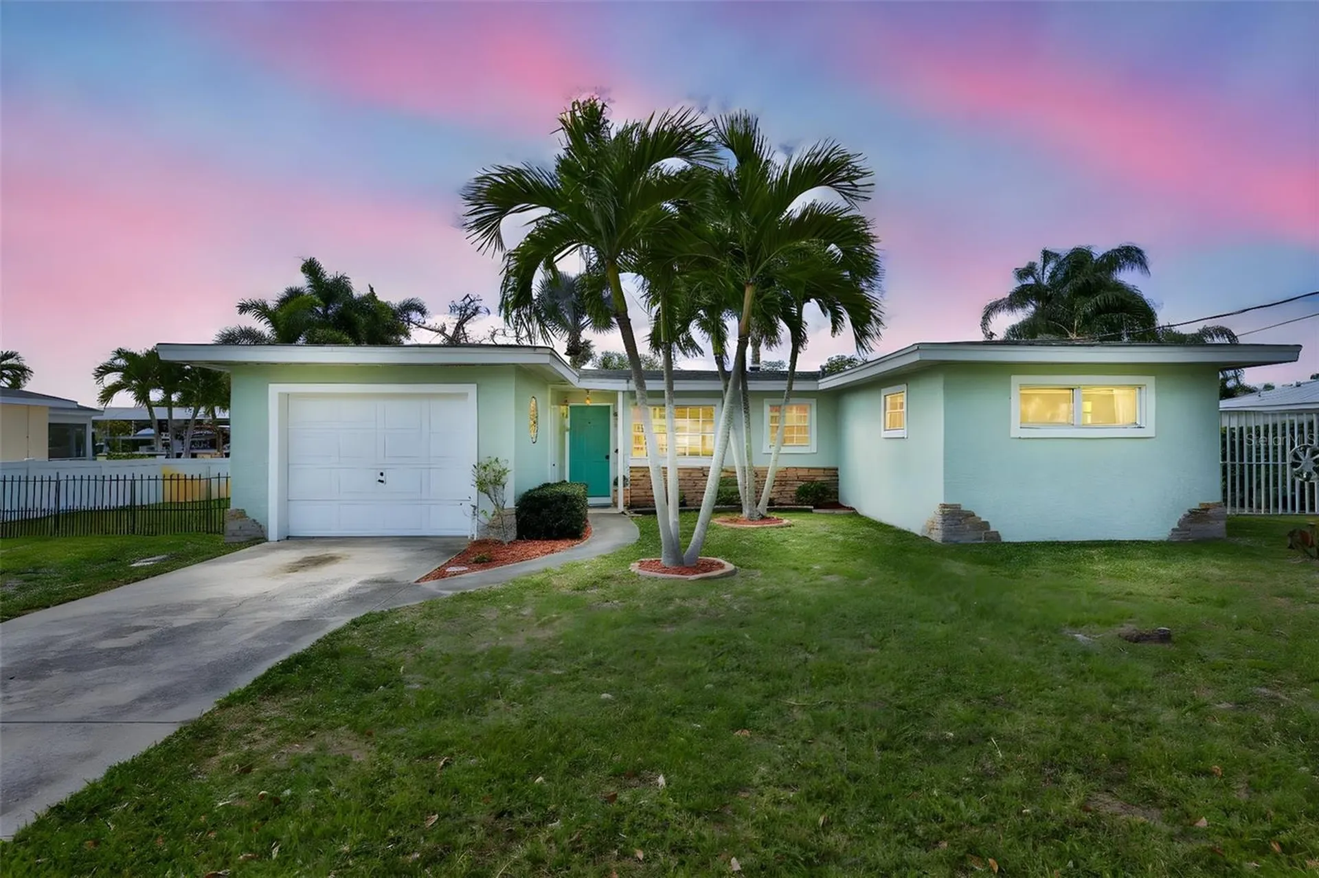 6907 9th Avenue NW Bradenton FL 34209