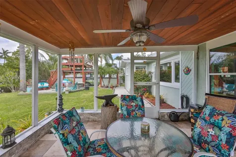 6907 9th Avenue NW Bradenton FL 34209