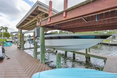 6907 9th Avenue NW Bradenton FL 34209