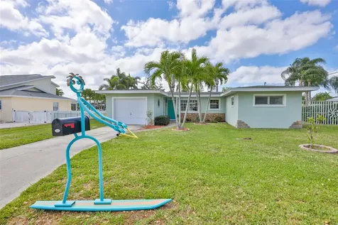 6907 9th Avenue NW Bradenton FL 34209
