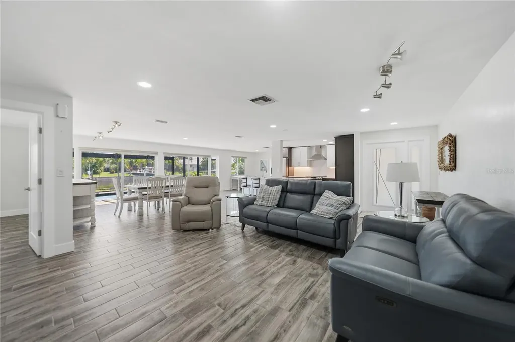 380 Coronado Drive Punta Gorda FL 33950