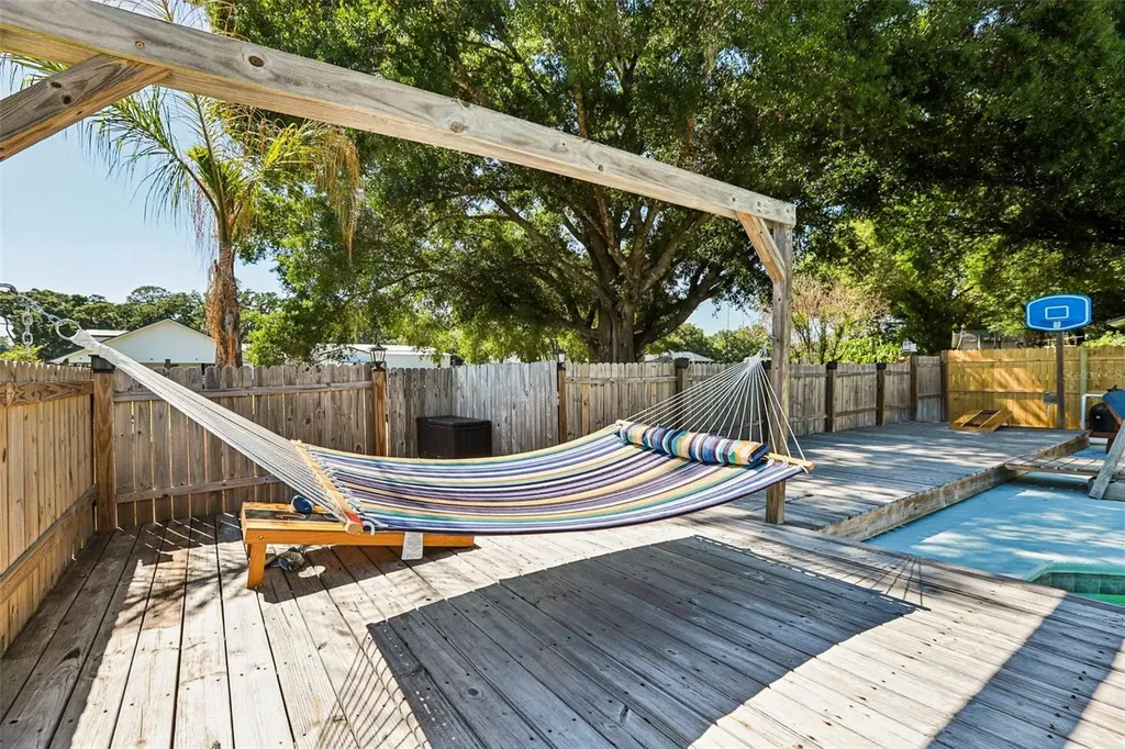 8904 Clayton Lane Lakeland FL 33809