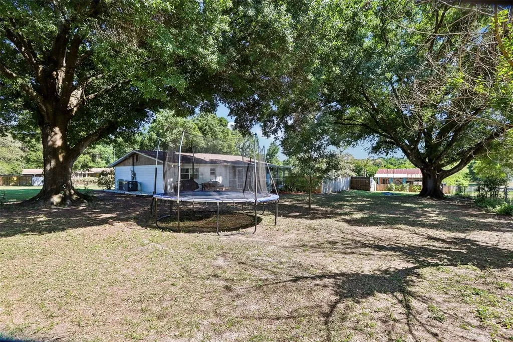 8904 Clayton Lane Lakeland FL 33809