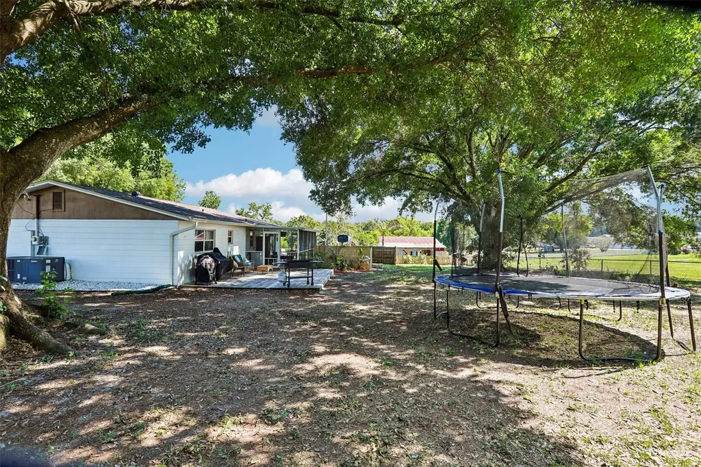 8904 Clayton Lane Lakeland FL 33809