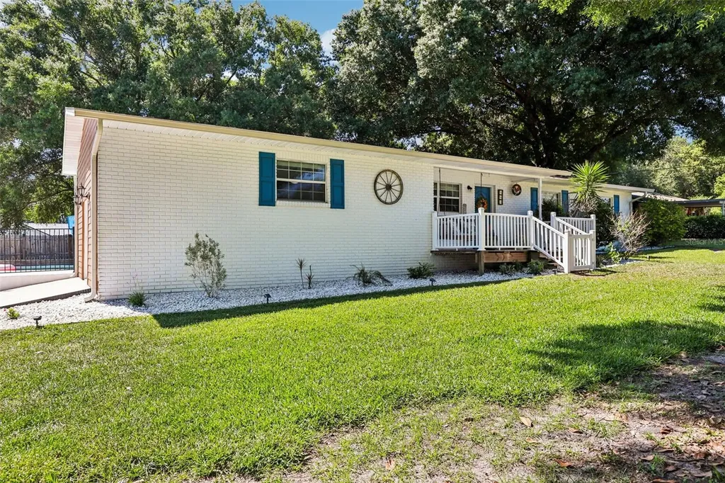 8904 Clayton Lane Lakeland FL 33809