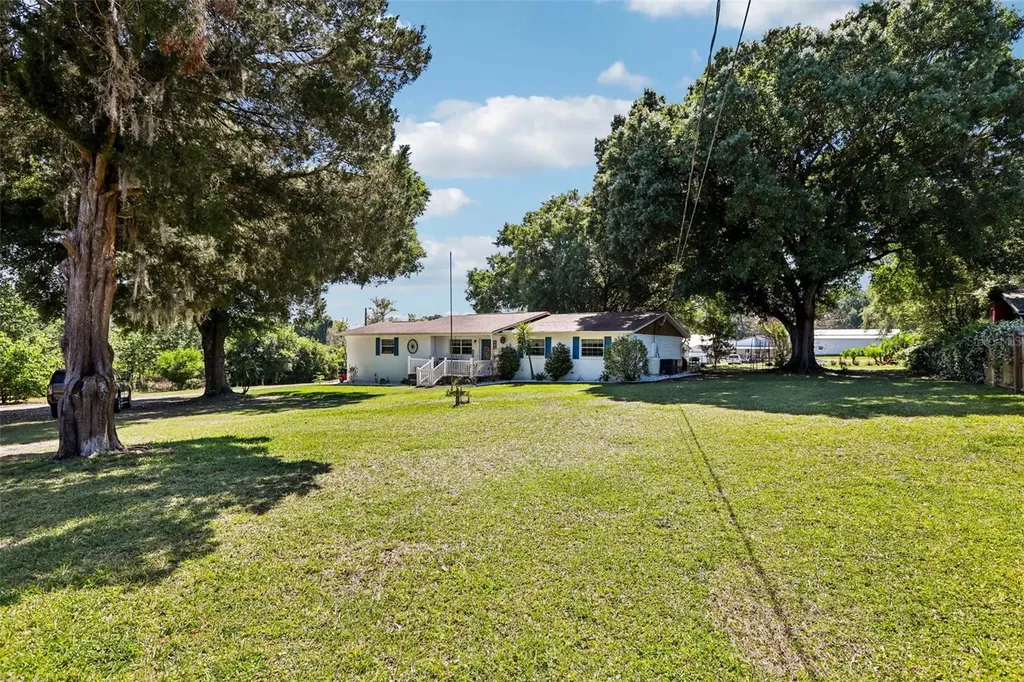 8904 Clayton Lane Lakeland FL 33809