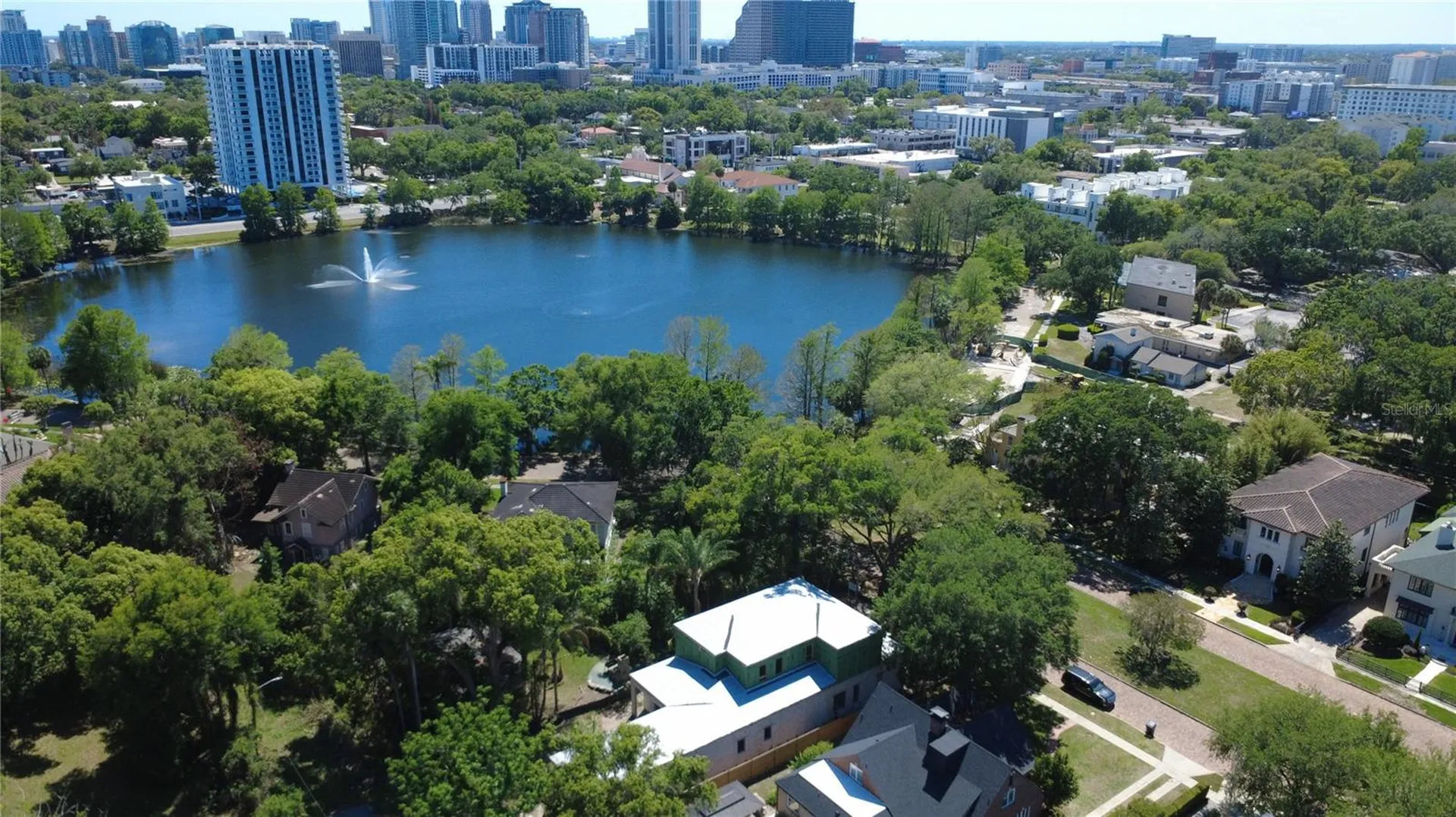 833 Park Lake Court Orlando FL 32803