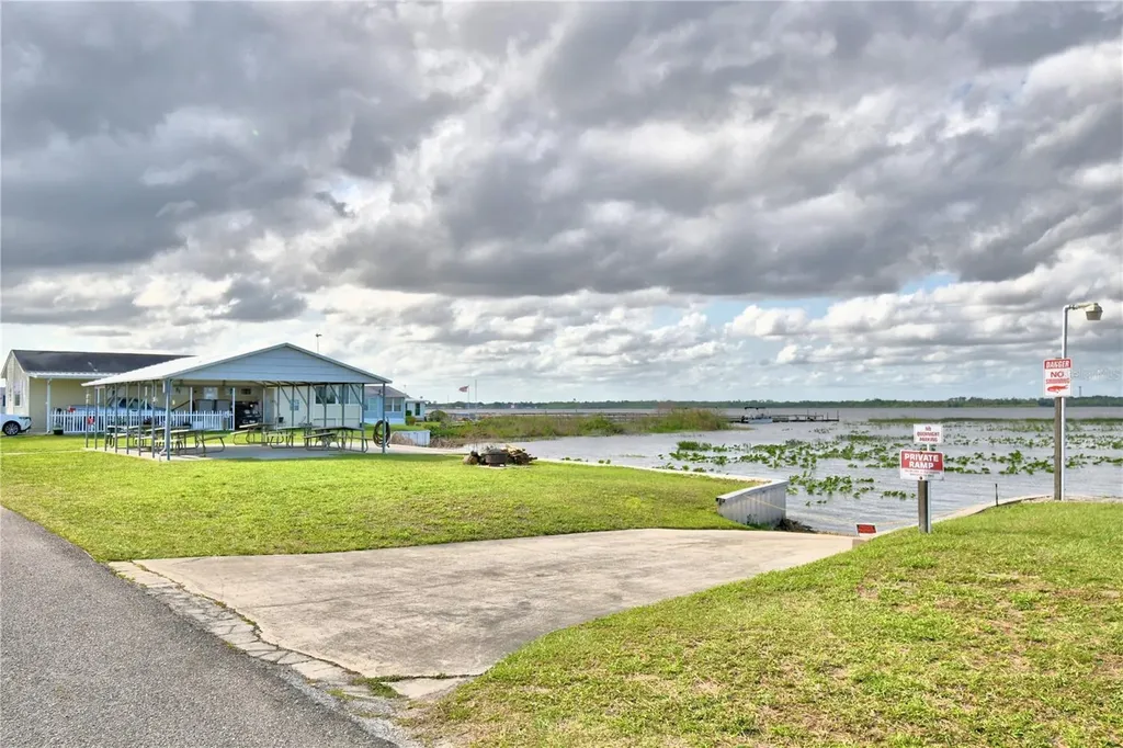 6773 Brentwood Drive NE Winter Haven FL 33881
