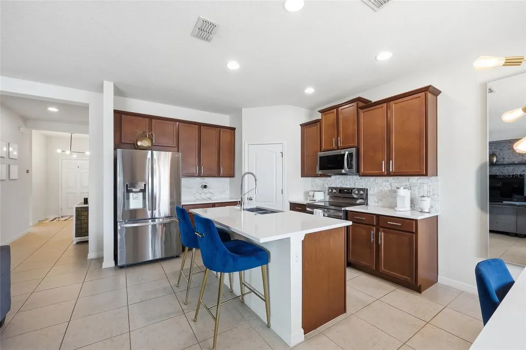 2864 Running Brook Circle Kissimmee FL 34744