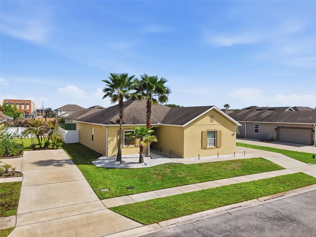 2864 Running Brook Circle Kissimmee FL 34744