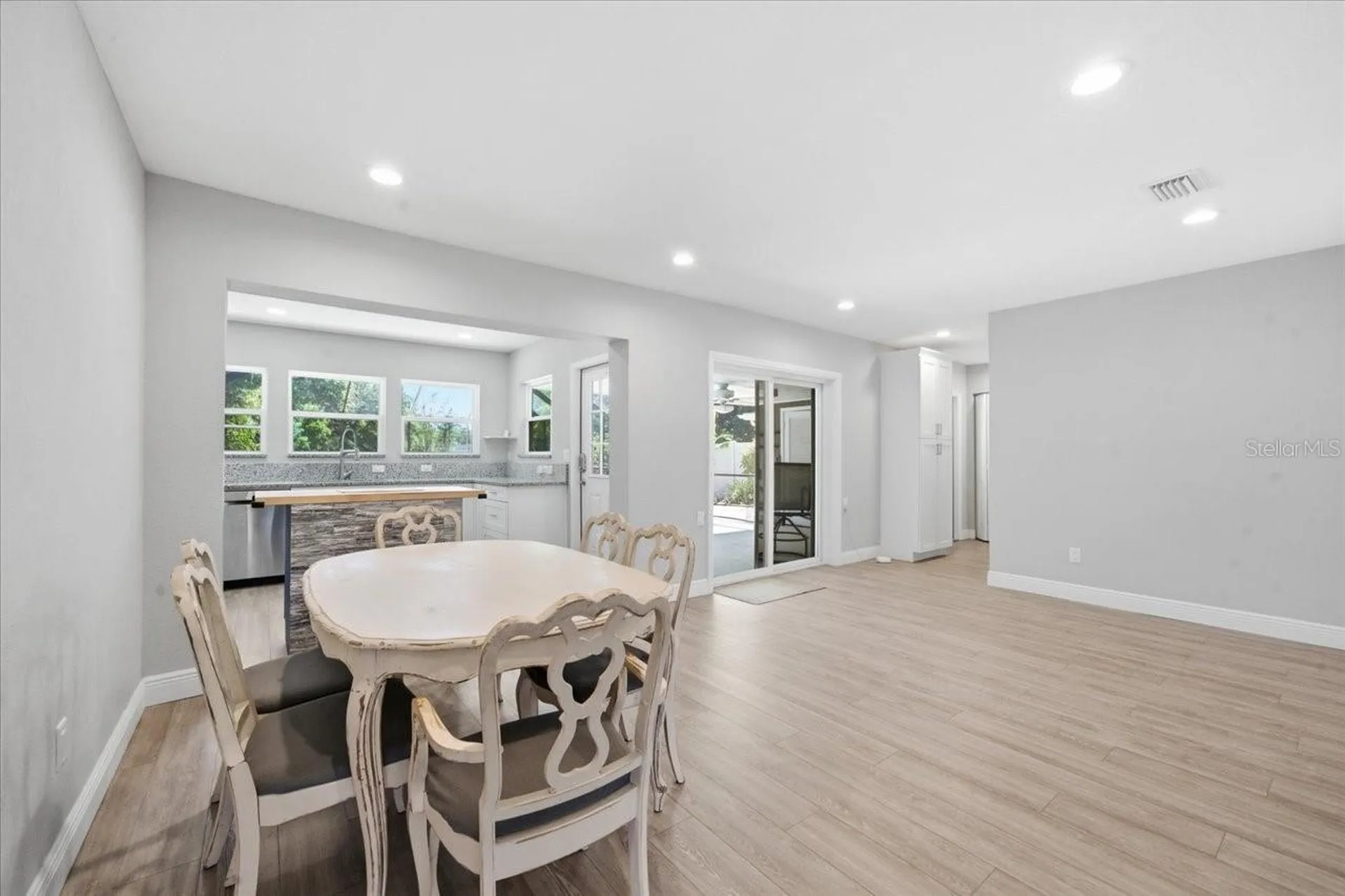 1023 Idlewild Drive N Dunedin FL 34698