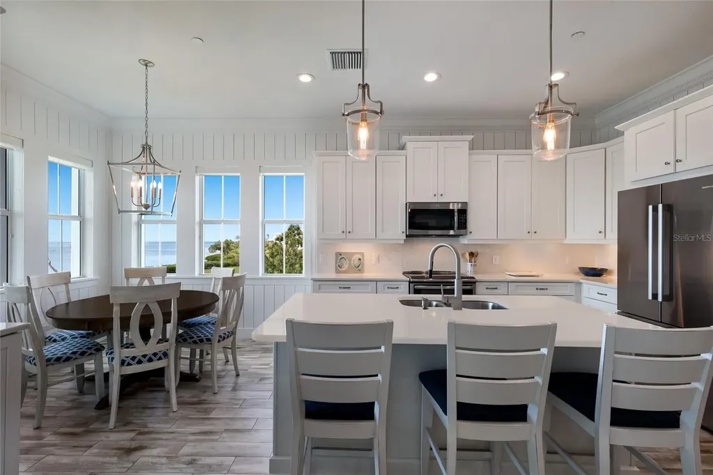 318 Compass Point Drive Bradenton FL 34209