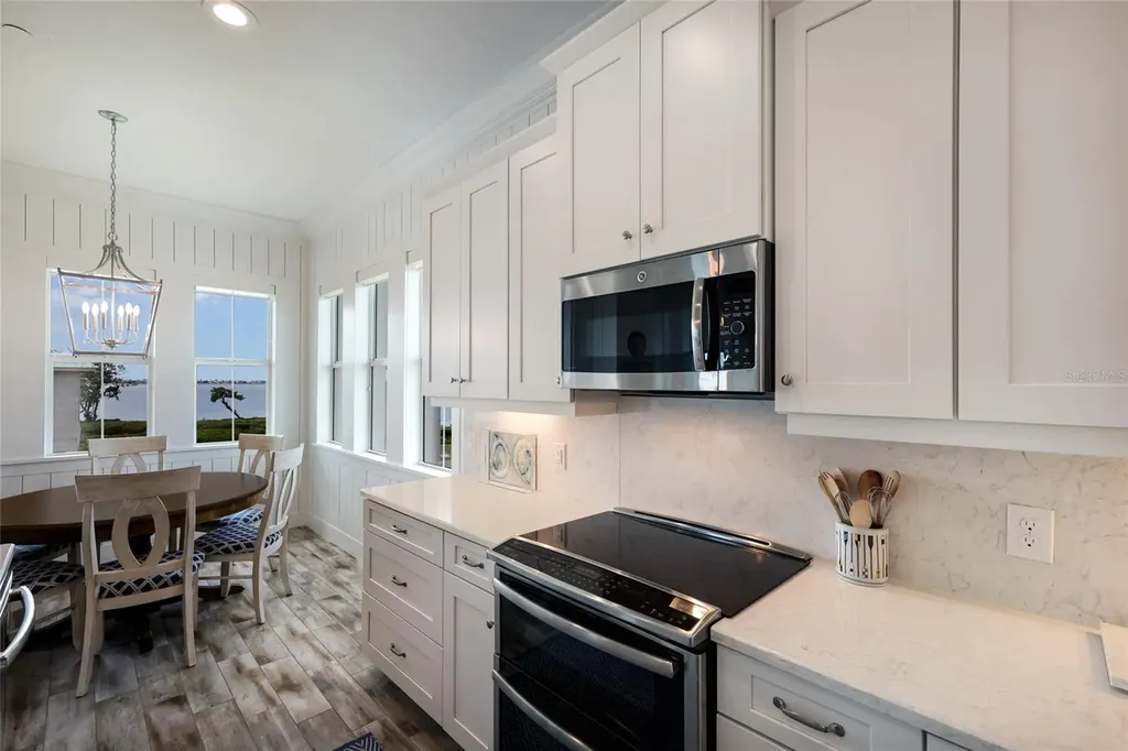 318 Compass Point Drive Bradenton FL 34209