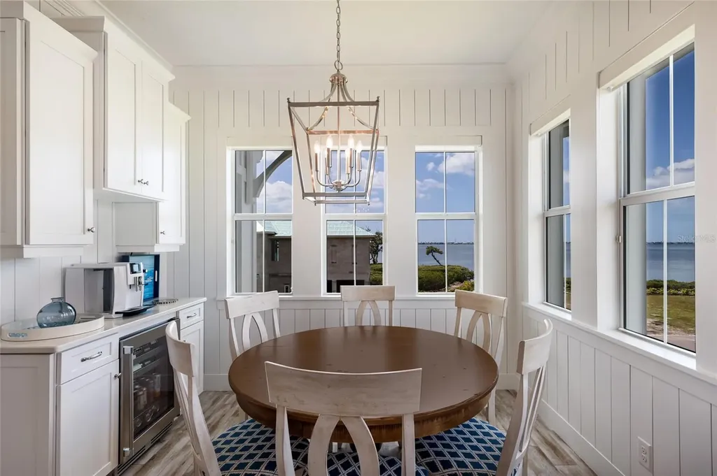318 Compass Point Drive Bradenton FL 34209
