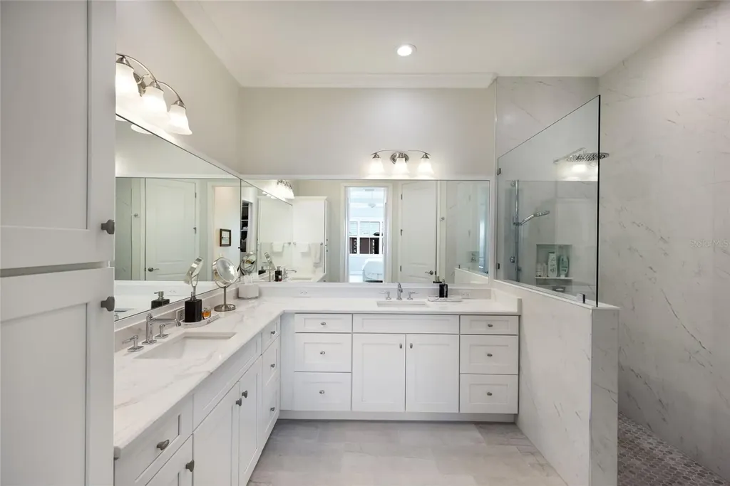 318 Compass Point Drive Bradenton FL 34209