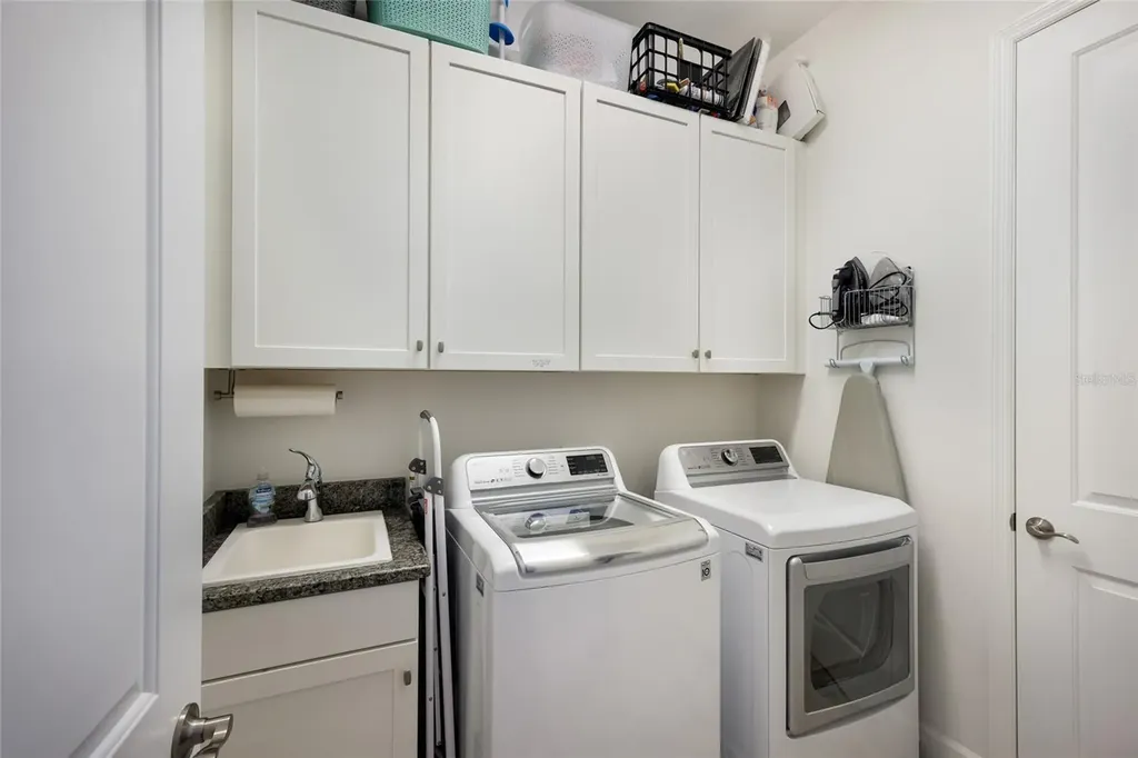 318 Compass Point Drive Bradenton FL 34209