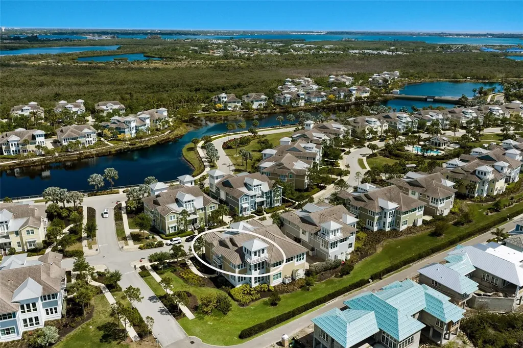 318 Compass Point Drive Bradenton FL 34209