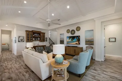 318 Compass Point Drive Bradenton FL 34209