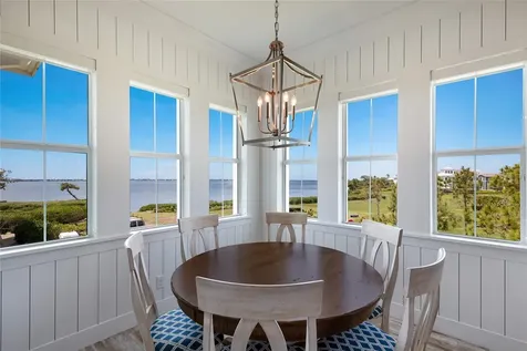 318 Compass Point Drive Bradenton FL 34209