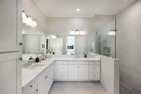 318 Compass Point Drive Bradenton FL 34209