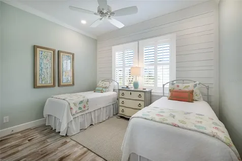 318 Compass Point Drive Bradenton FL 34209