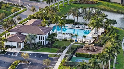 4513 Mondrian Court Sarasota FL 34240