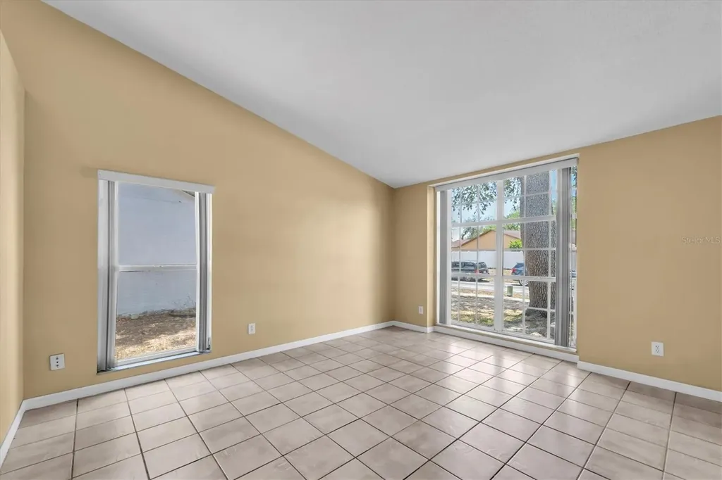 4704 Lighterwood Way Valrico FL 33596