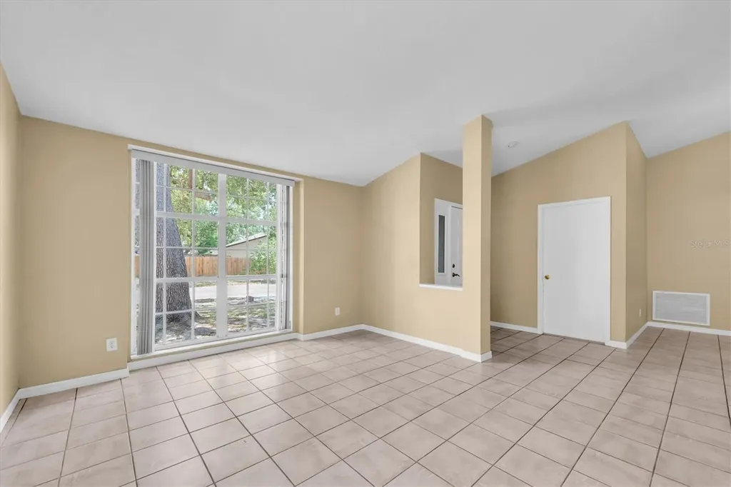4704 Lighterwood Way Valrico FL 33596