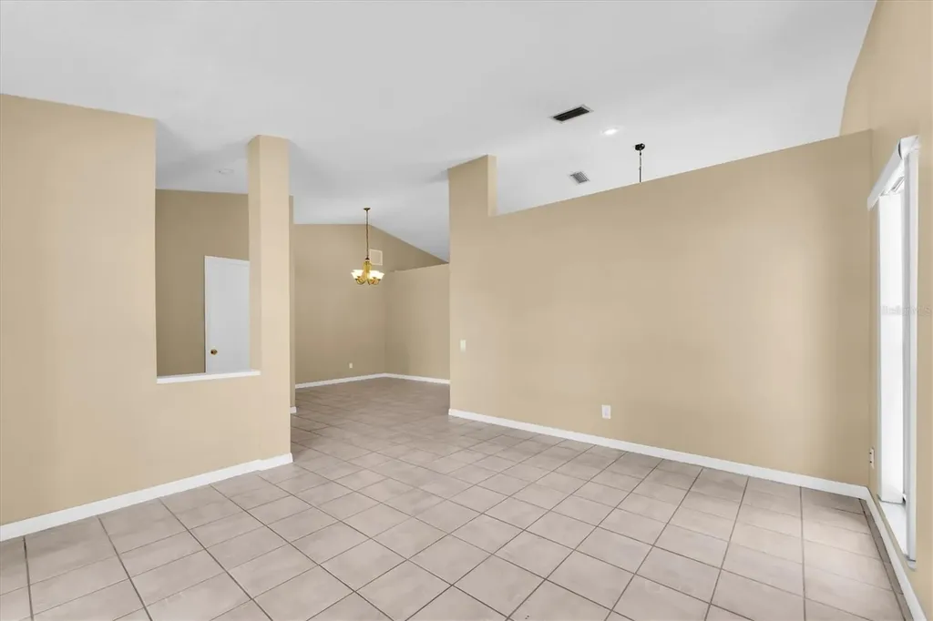 4704 Lighterwood Way Valrico FL 33596