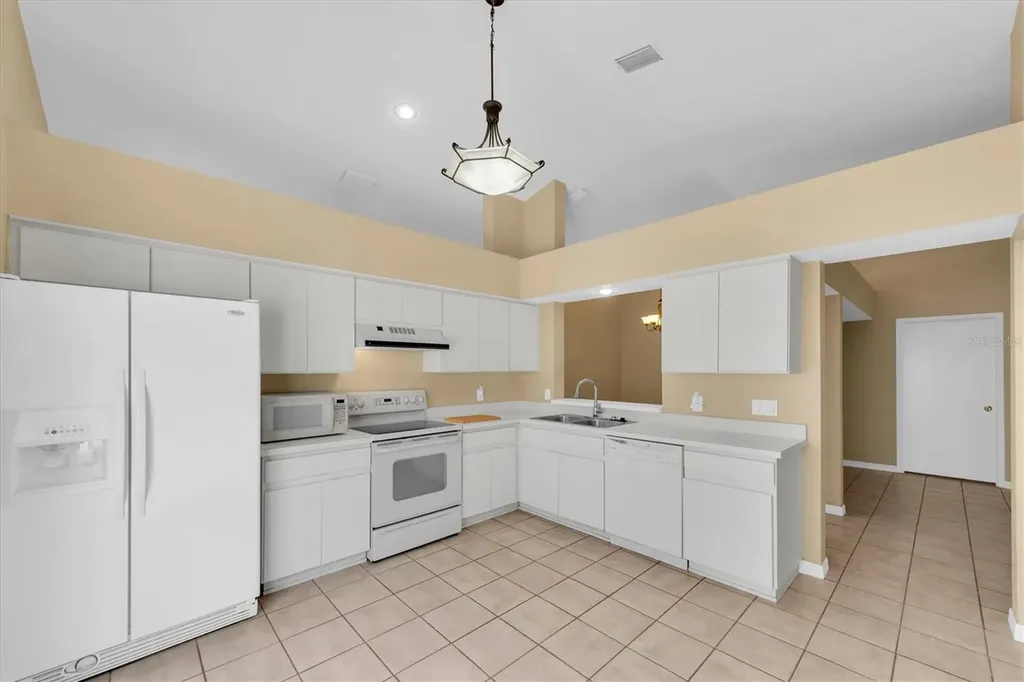 4704 Lighterwood Way Valrico FL 33596