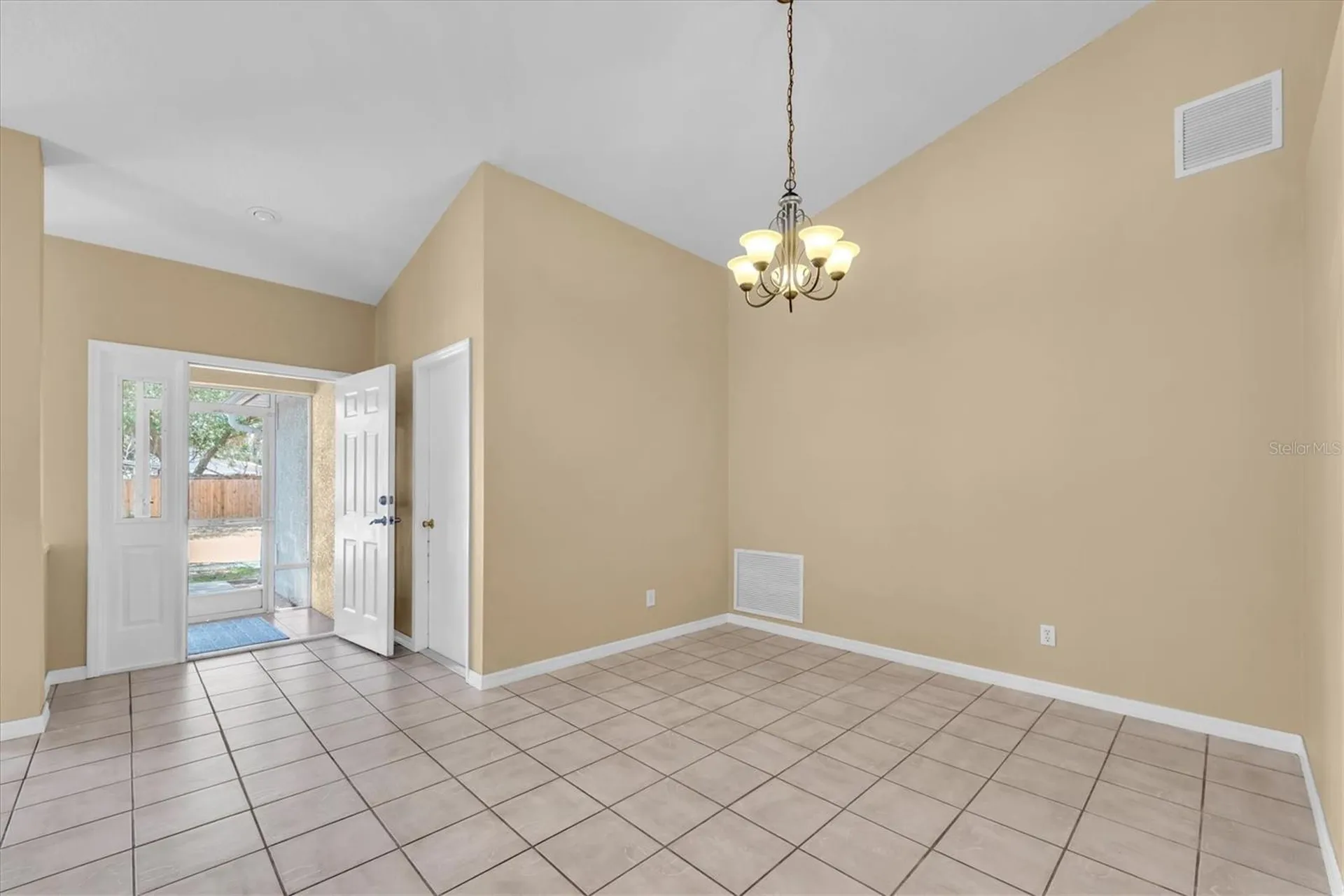 4704 Lighterwood Way Valrico FL 33596