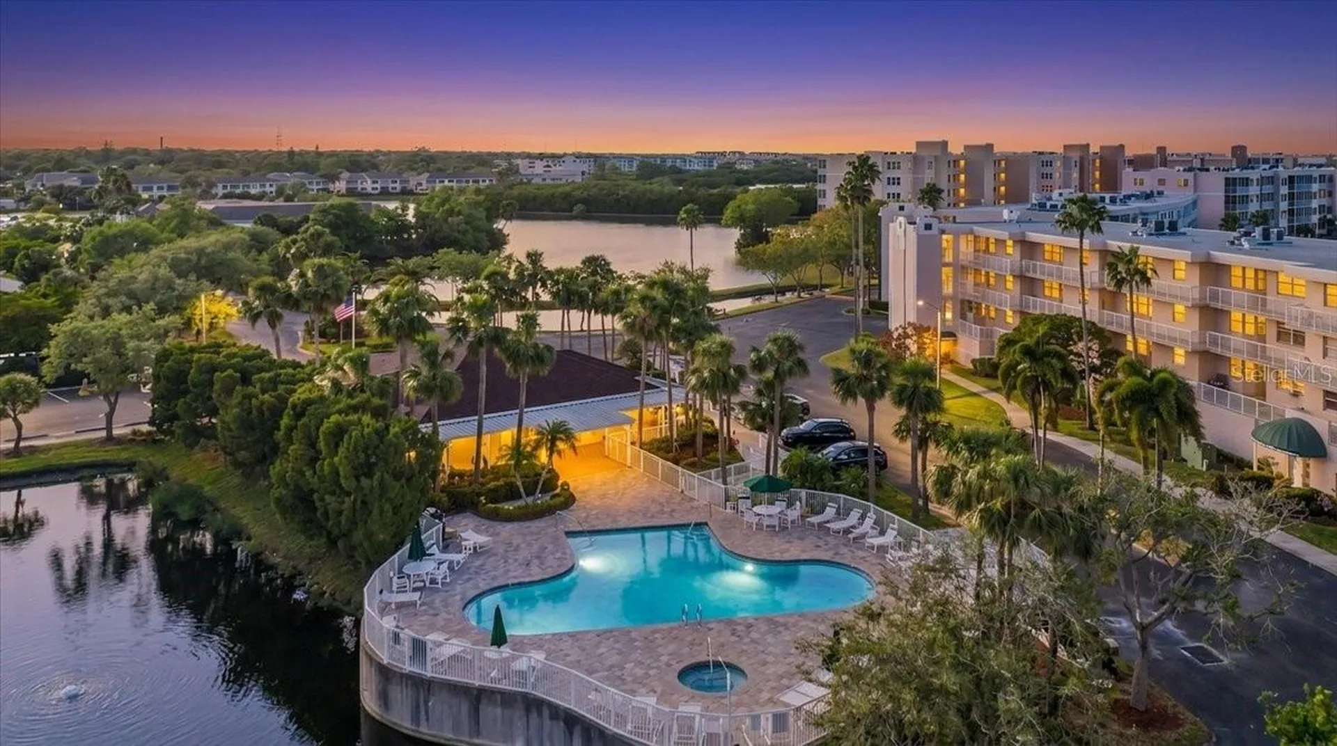 6425 Shoreline Drive St Petersburg FL 33708