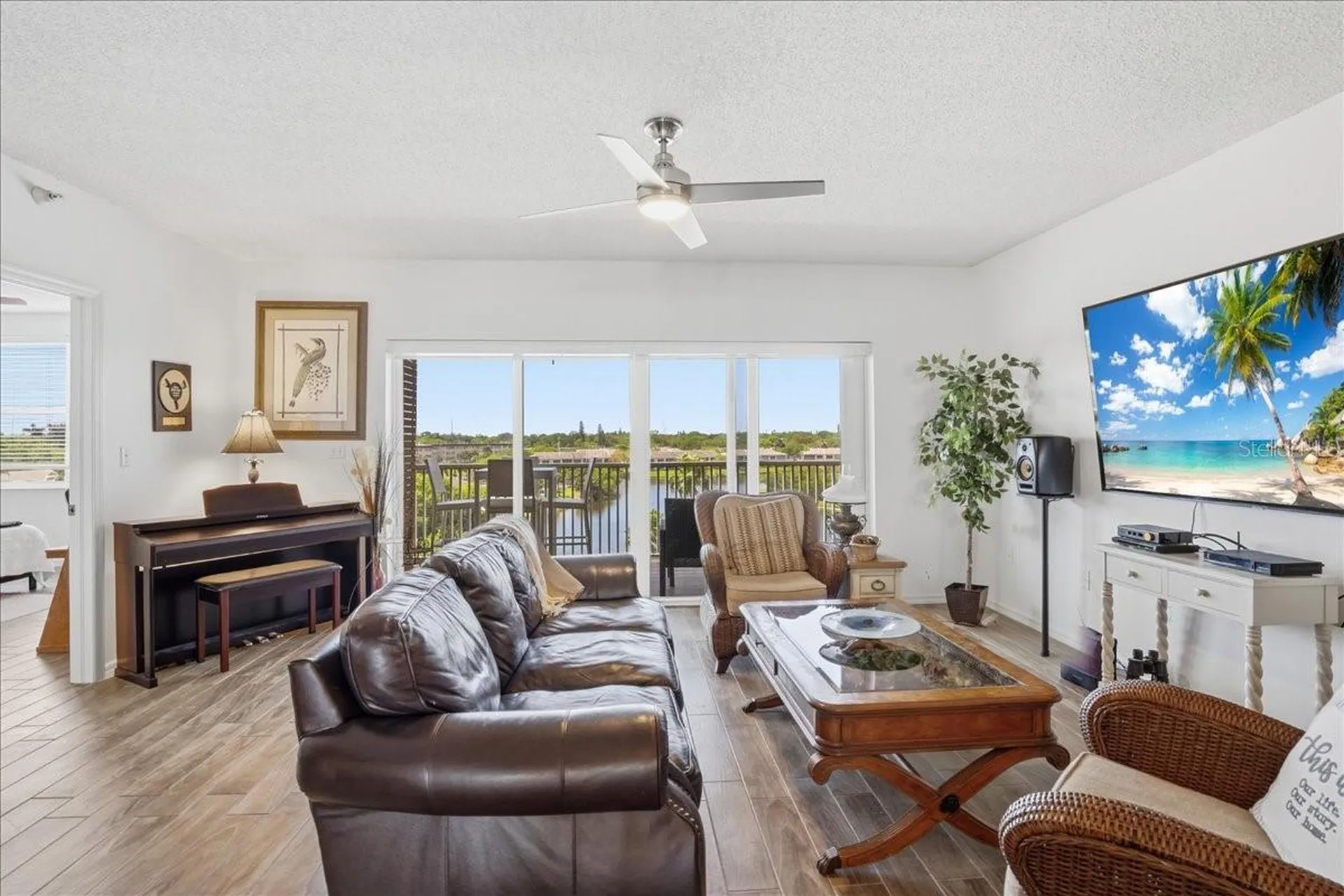 6425 Shoreline Drive St Petersburg FL 33708