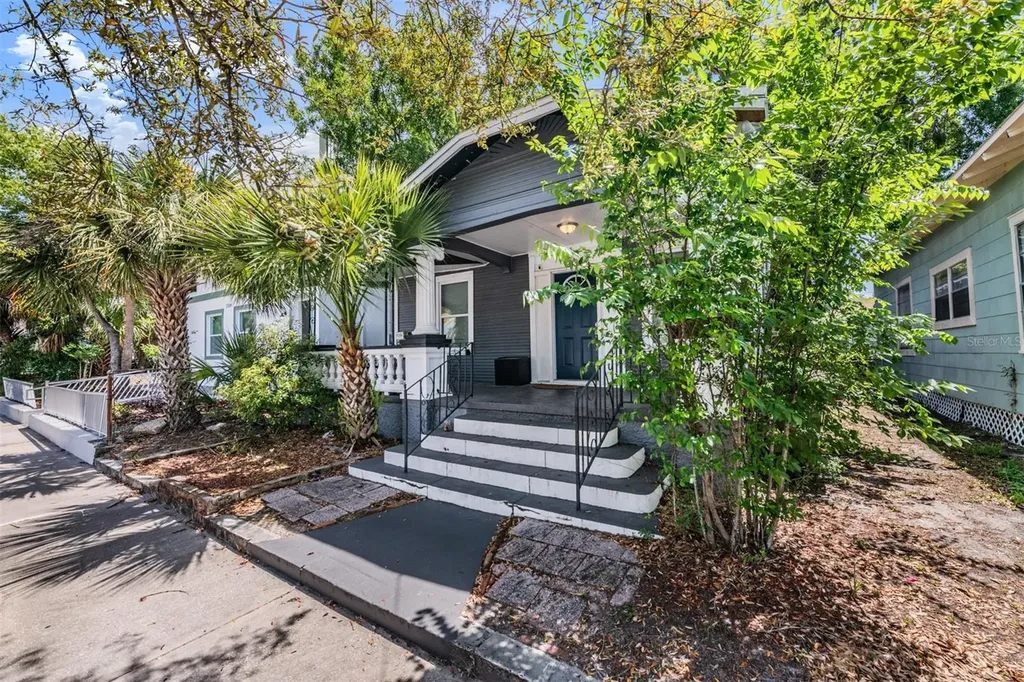 2334 W Spruce Street Tampa FL 33607