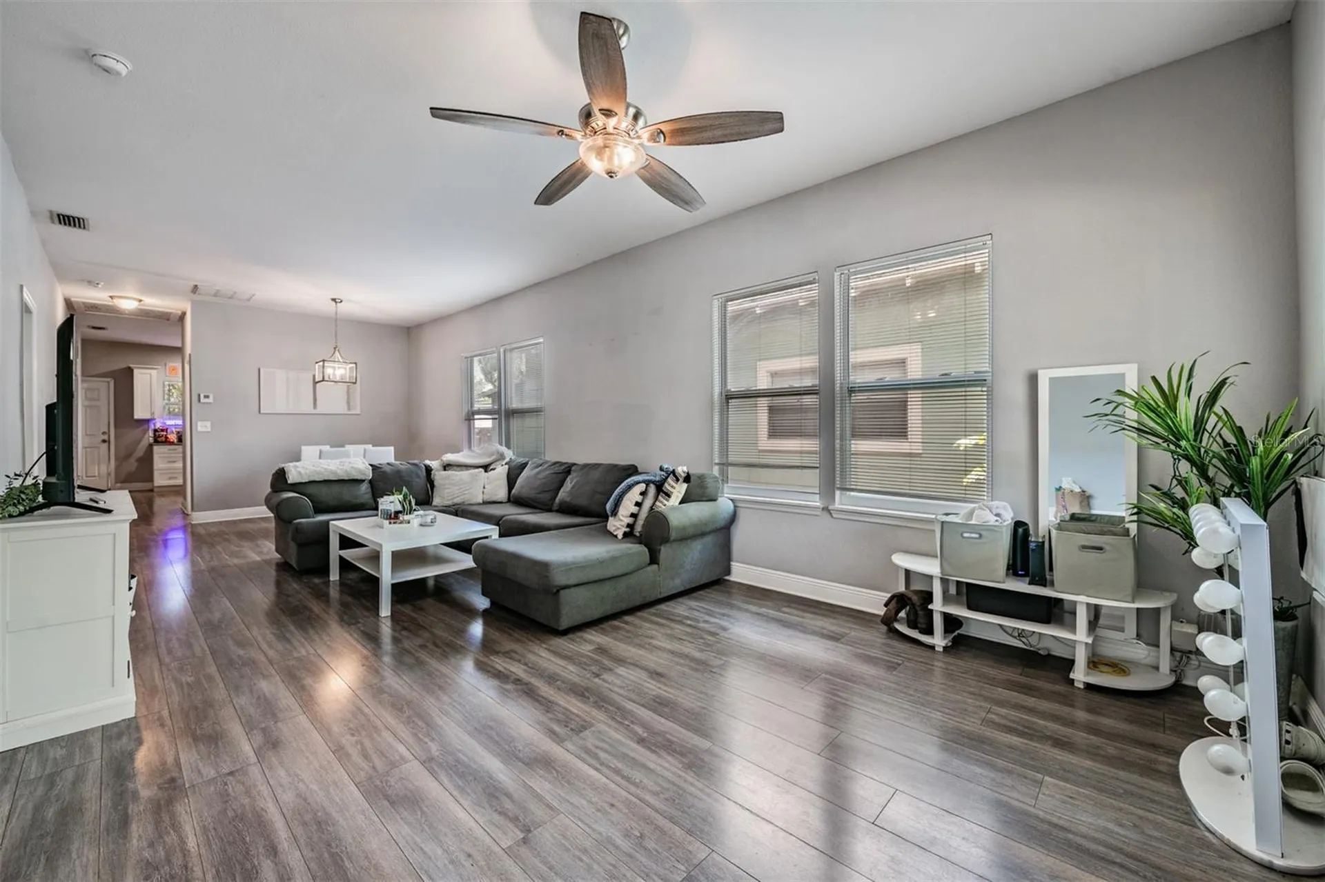2334 W Spruce Street Tampa FL 33607