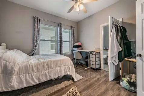 2334 W Spruce Street Tampa FL 33607