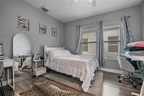 2334 W Spruce Street Tampa FL 33607