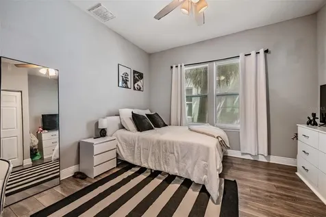2334 W Spruce Street Tampa FL 33607