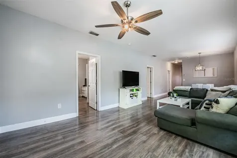 2334 W Spruce Street Tampa FL 33607