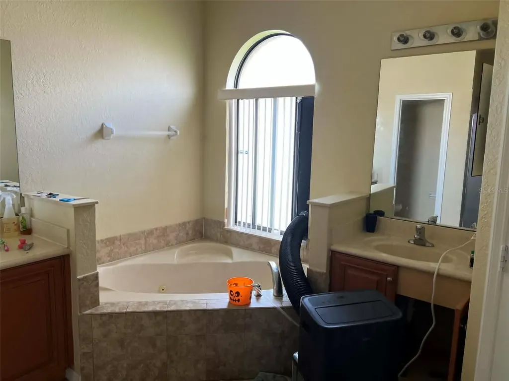 442 Caraway Drive Kissimmee FL 34759