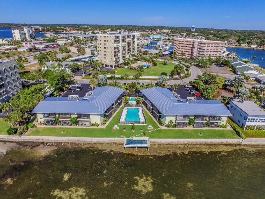 2566 Gary Circle Dunedin FL 34698