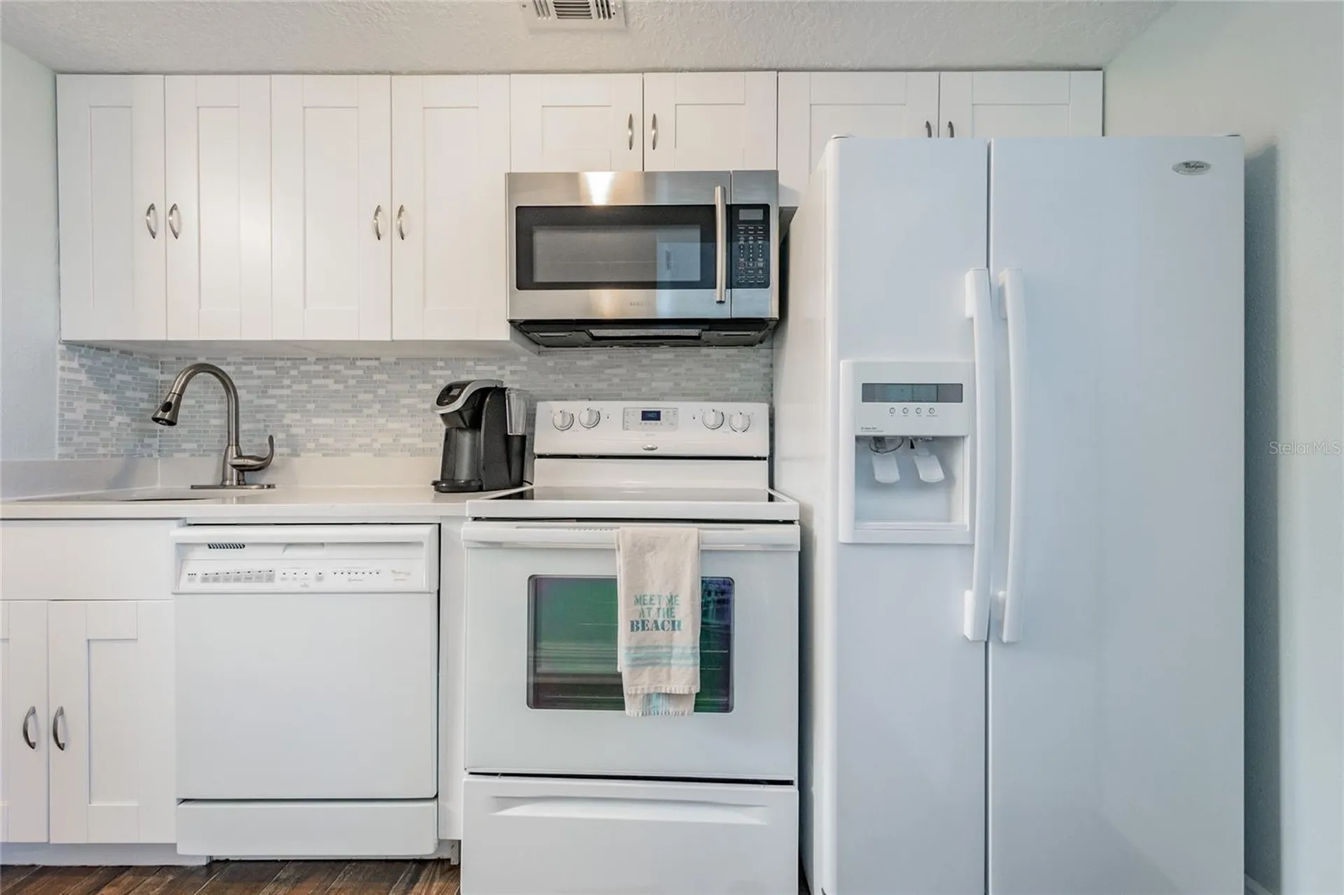2566 Gary Circle Dunedin FL 34698