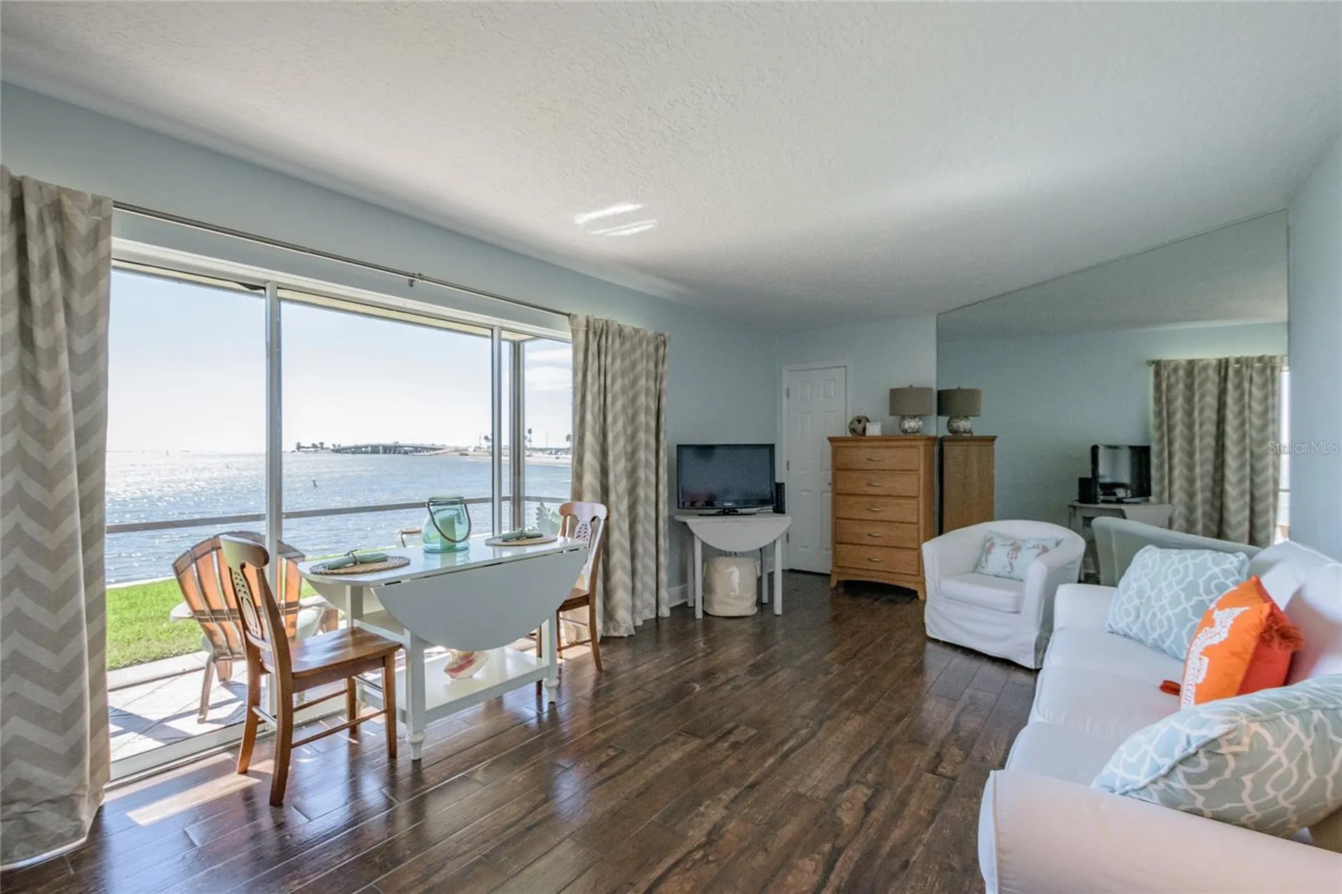 2566 Gary Circle Dunedin FL 34698