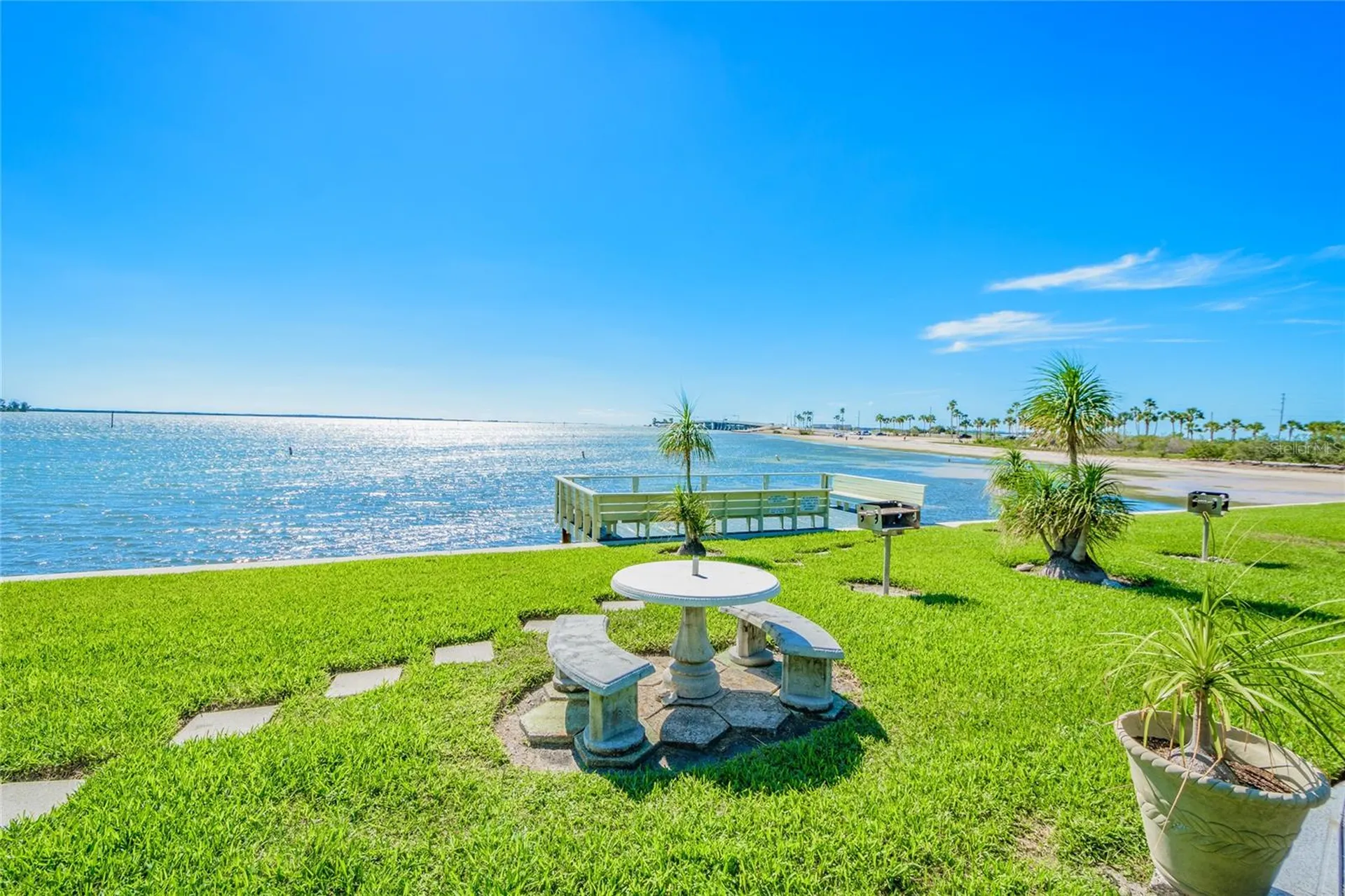 2566 Gary Circle Dunedin FL 34698