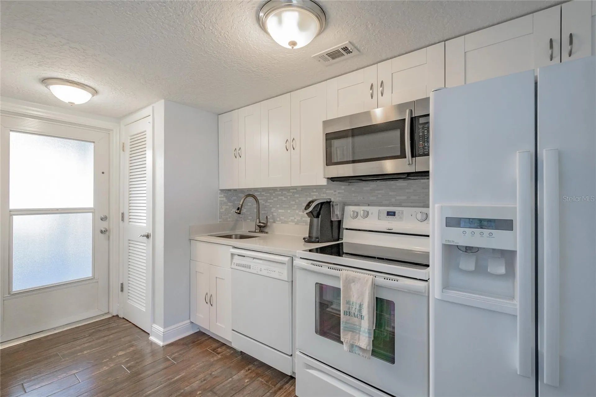 2566 Gary Circle Dunedin FL 34698