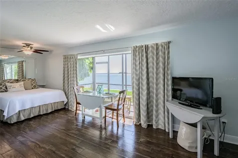2566 Gary Circle Dunedin FL 34698