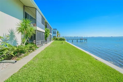 2566 Gary Circle Dunedin FL 34698