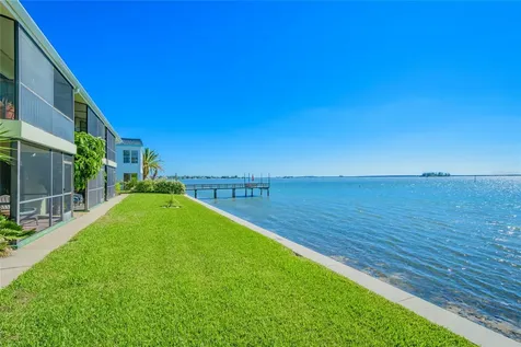 2566 Gary Circle Dunedin FL 34698
