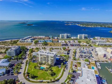 2566 Gary Circle Dunedin FL 34698
